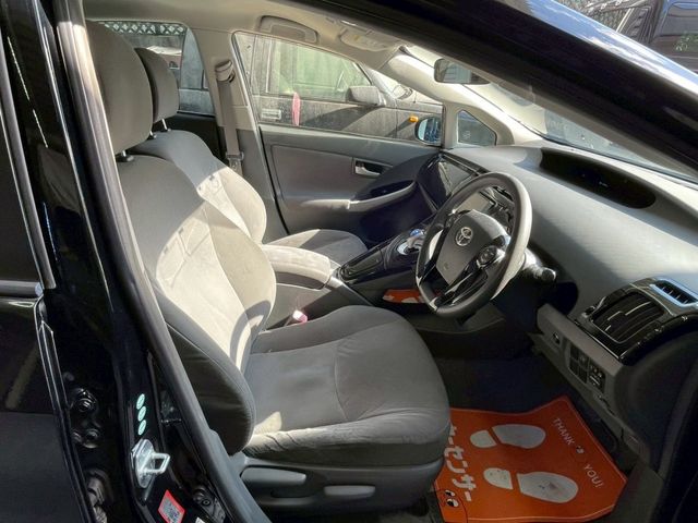 TOYOTA PRIUS 2010 Image 31