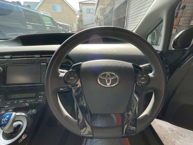 TOYOTA PRIUS 2010 Image 31
