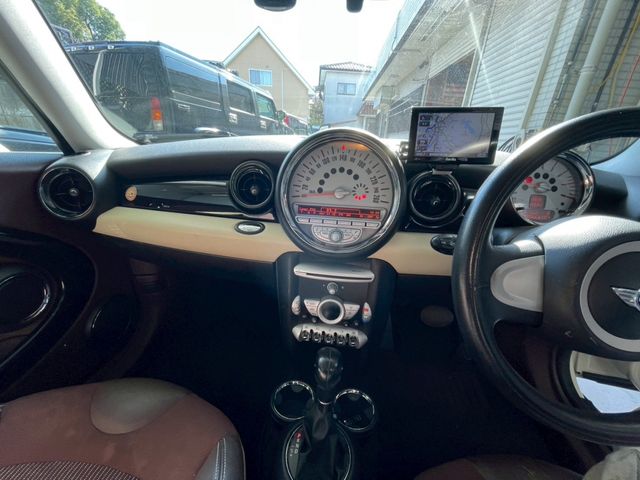 BMW MINI COOPER CLUB 2009 Image 31
