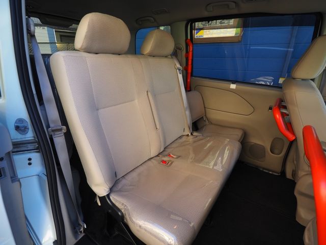 NISSAN SERENA  WG 2018 Image 31