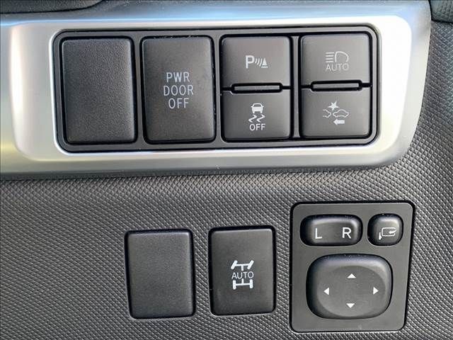 TOYOTA ESTIMA  4WD 2016 Image 31