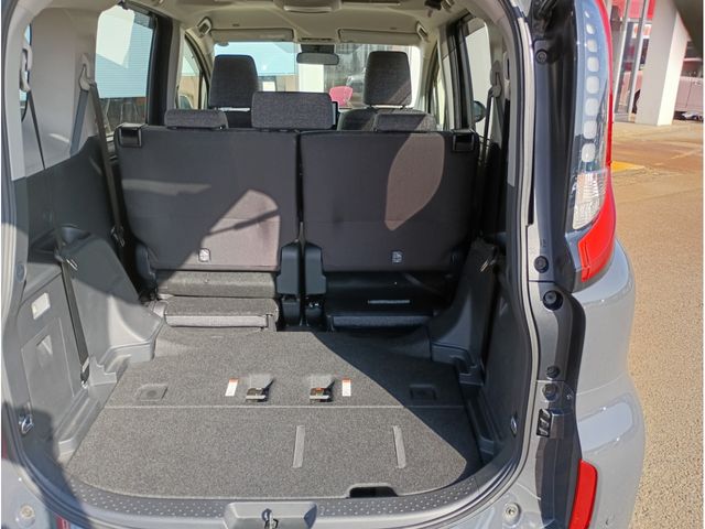 TOYOTA SIENTA HYBRID 2022 Image 31