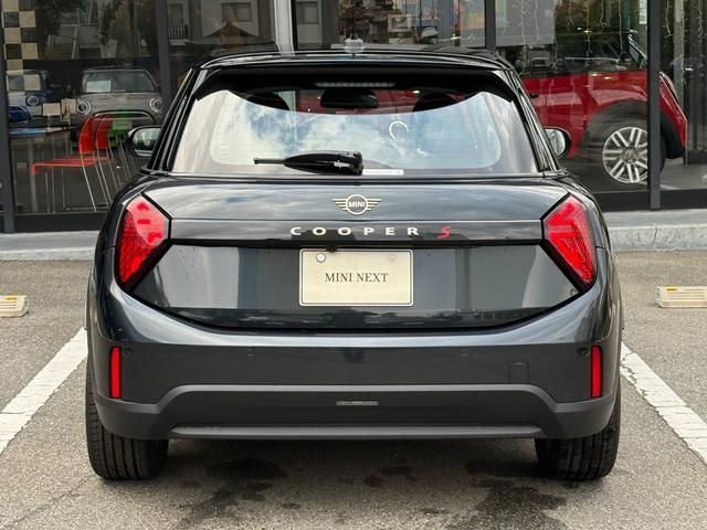 BMW MINI COOPER 5DOOR 2025 Image 31