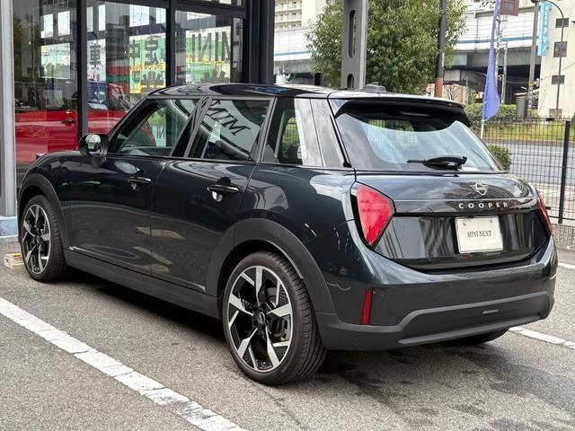 BMW MINI COOPER 5DOOR 2025 Image 31