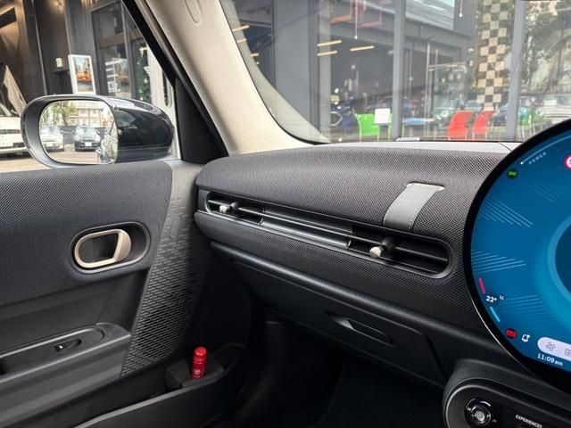 BMW MINI COOPER 5DOOR 2025 Image 31