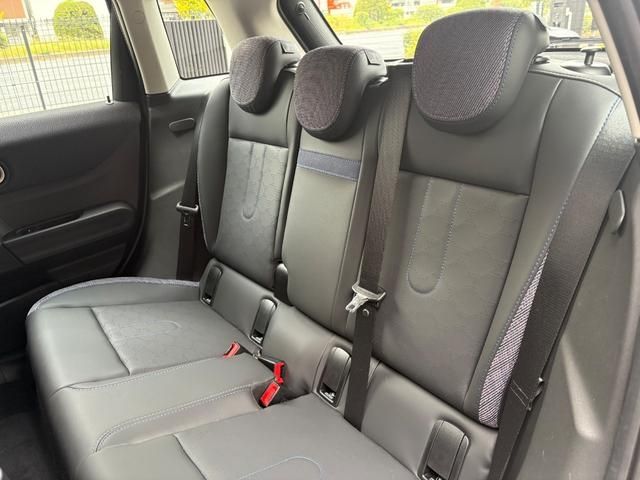 BMW MINI COOPER 5DOOR 2025 Image 31