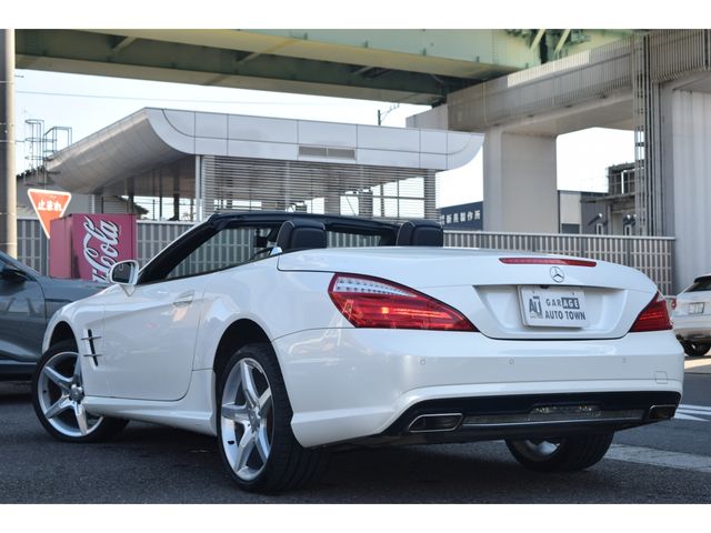 MERCEDES BENZ SL CLA 2012 Image 31