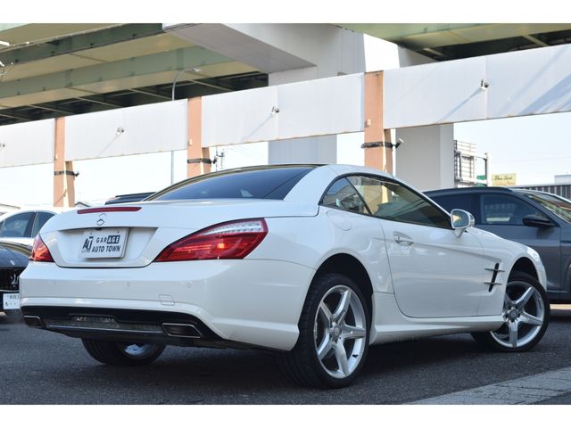 MERCEDES BENZ SL CLA 2012 Image 31