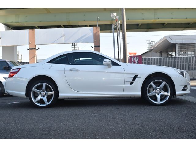 MERCEDES BENZ SL CLA 2012 Image 31