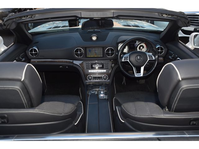 MERCEDES BENZ SL CLA 2012 Image 31