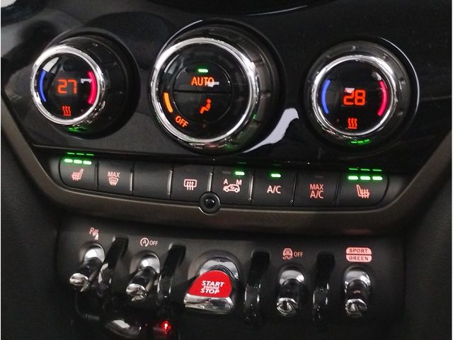 BMW MINI COOPER D CROSSO 2021 Image 31