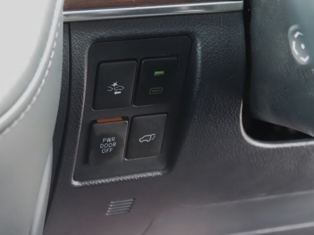 TOYOTA LANDCRUISER WAGON 2020 Image 31