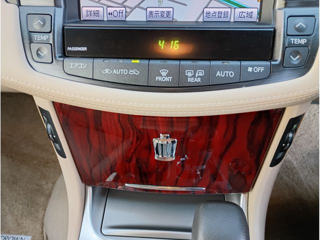 TOYOTA CROWN SEDAN 4WD 2010 Image 31