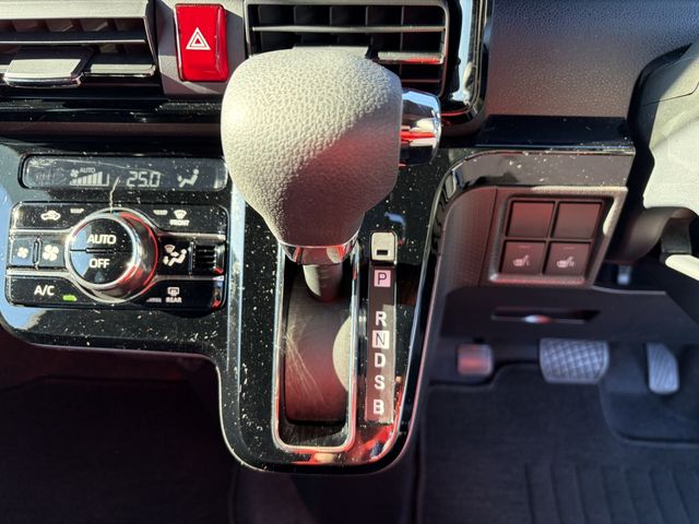 DAIHATSU TANTO CUSTOM 2021 Image 31