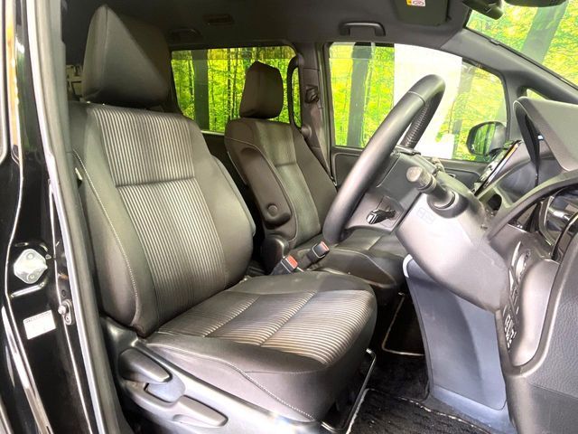 TOYOTA VOXY 2019 Image 31