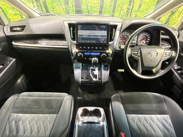TOYOTA VELLFIRE 2018 Image 31