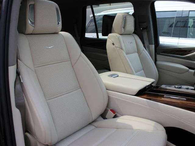 CADILLAC ESCALADE 2022 Image 31