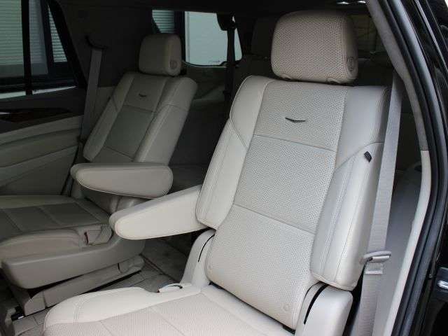 CADILLAC ESCALADE 2022 Image 31