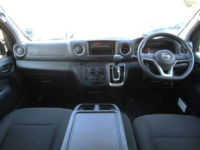 NISSAN NV350 CARAVAN 1.2T 2021 Image 31