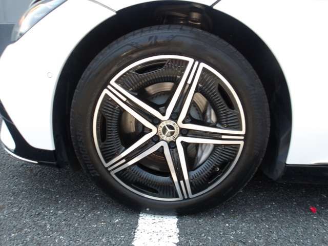 MERCEDES BENZ EQE 2023 Image 31