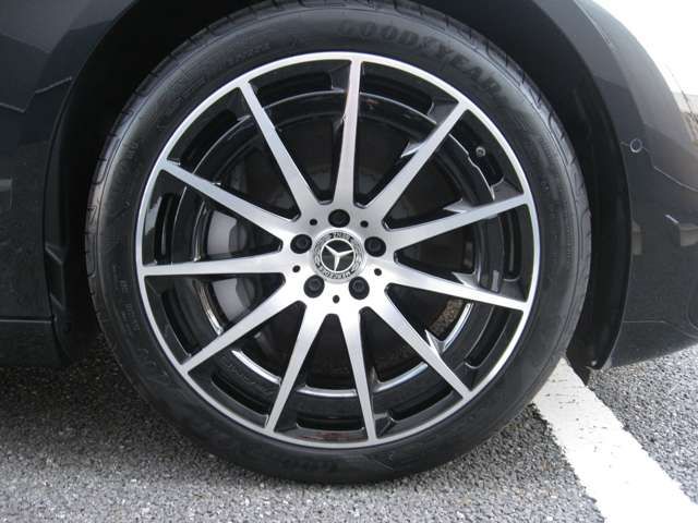 MERCEDES BENZ EQS 2023 Image 31