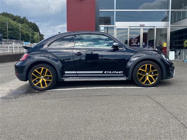 VOLKSWAGEN THE BEETL 2017 Image 31