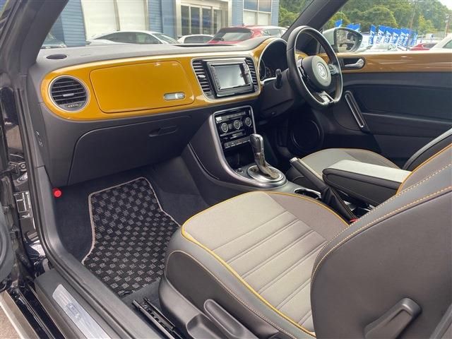VOLKSWAGEN THE BEETL 2017 Image 31