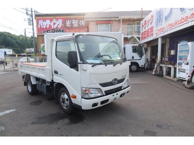 HINO DUTRO 2017 Image 31