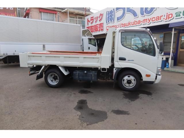 HINO DUTRO 2017 Image 31