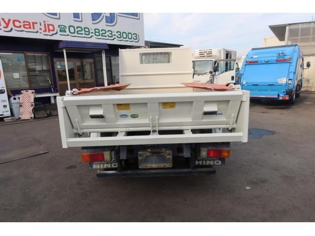 HINO DUTRO 2017 Image 31