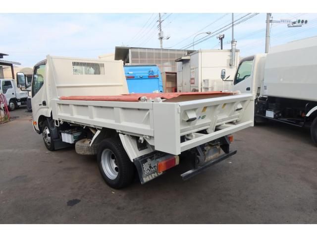 HINO DUTRO 2017 Image 31