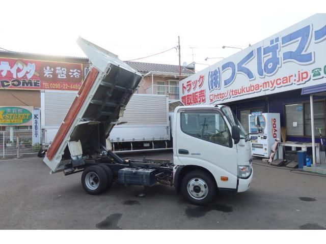 HINO DUTRO 2017 Image 31