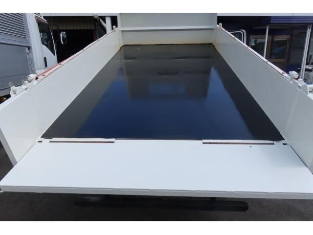 HINO DUTRO 2017 Image 31