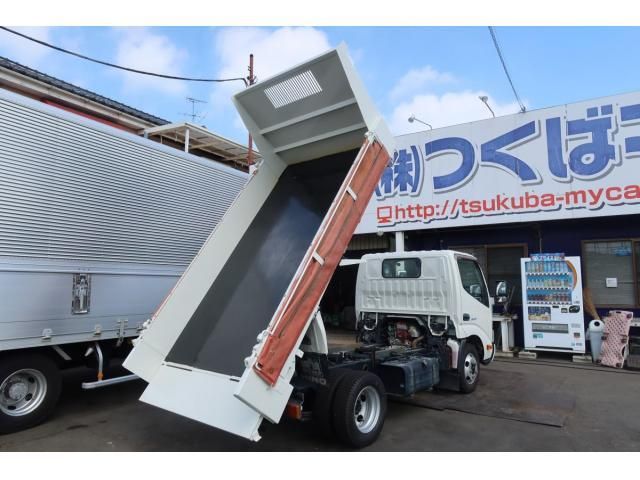 HINO DUTRO 2017 Image 31