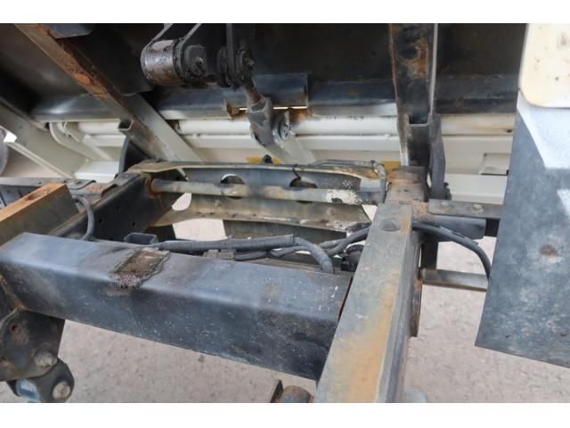 HINO DUTRO 2017 Image 31