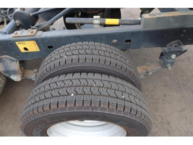 HINO DUTRO 2017 Image 31