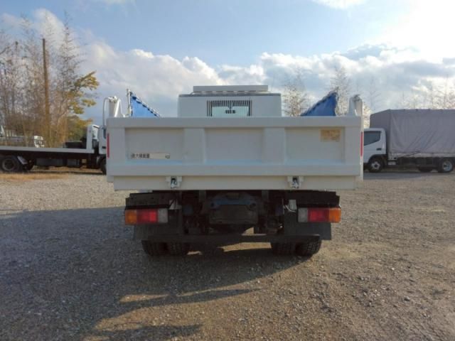 HINO DUTRO 2015 Image 31