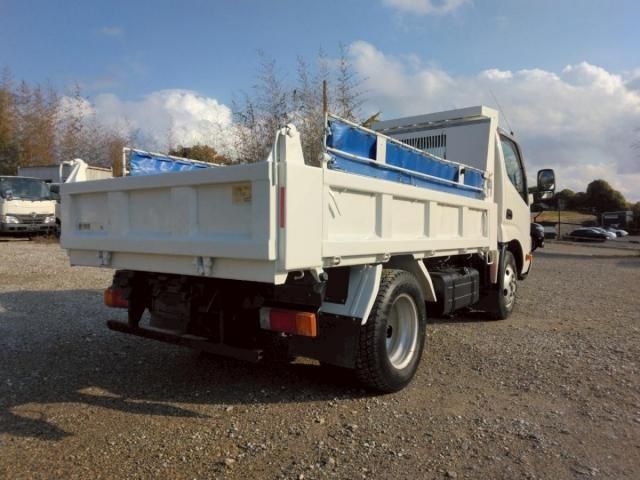 HINO DUTRO 2015 Image 31