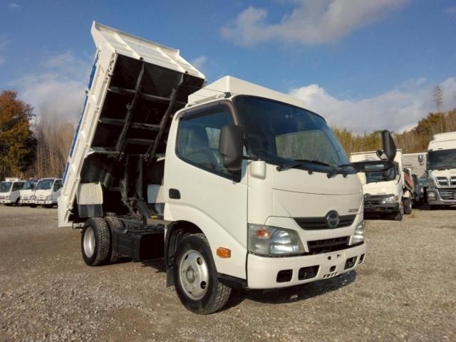 HINO DUTRO 2015 Image 31