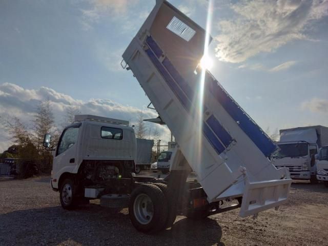 HINO DUTRO 2015 Image 31