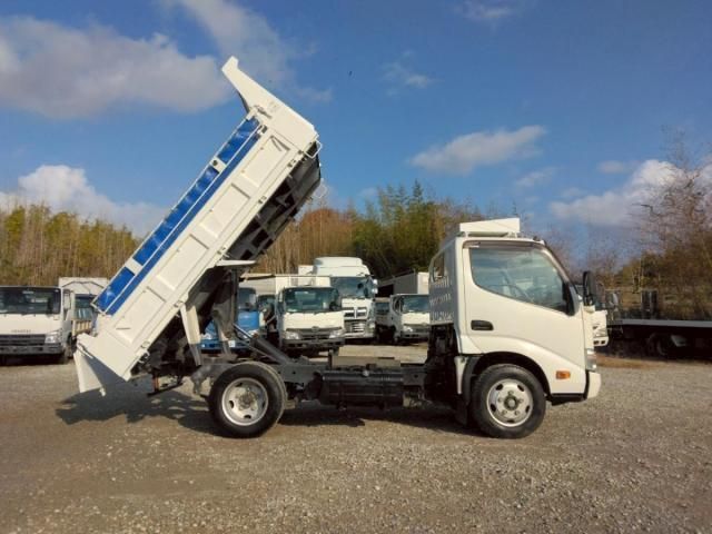 HINO DUTRO 2015 Image 31