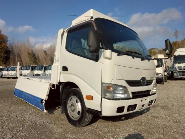 HINO DUTRO 2015 Image 31