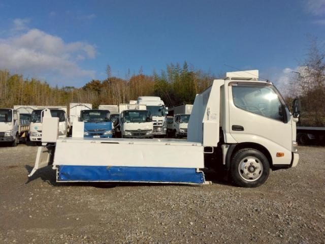 HINO DUTRO 2015 Image 31