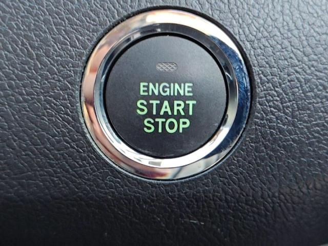 TOYOTA VOXY 2012 Image 31