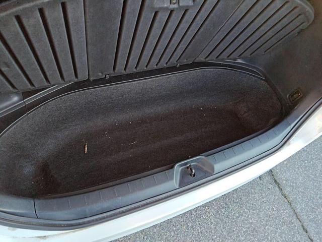 TOYOTA VOXY 2012 Image 31