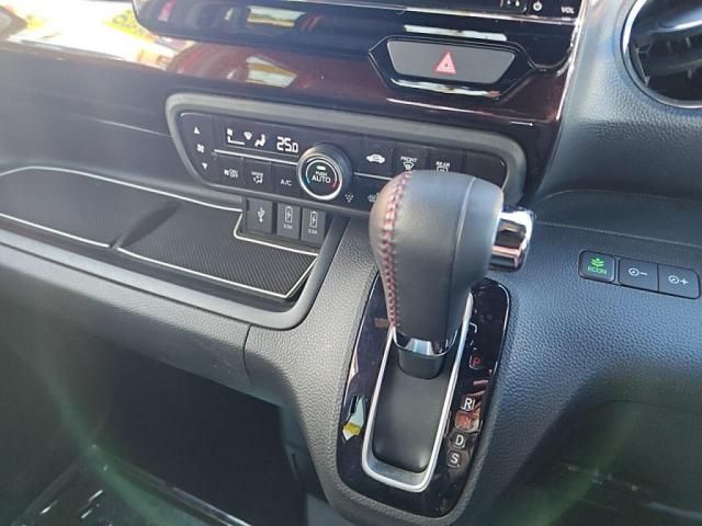 HONDA N BOX CUSTOM 2021 Image 31