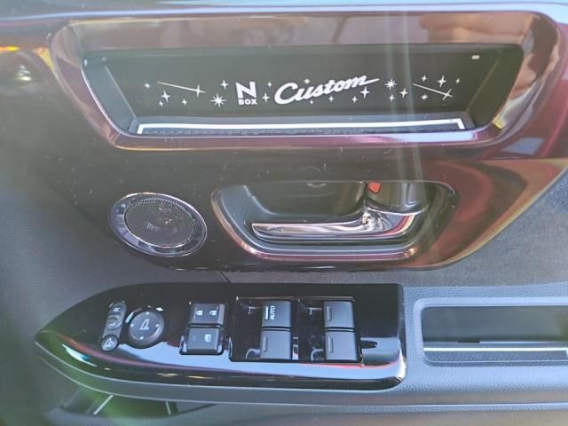 HONDA N BOX CUSTOM 2021 Image 31