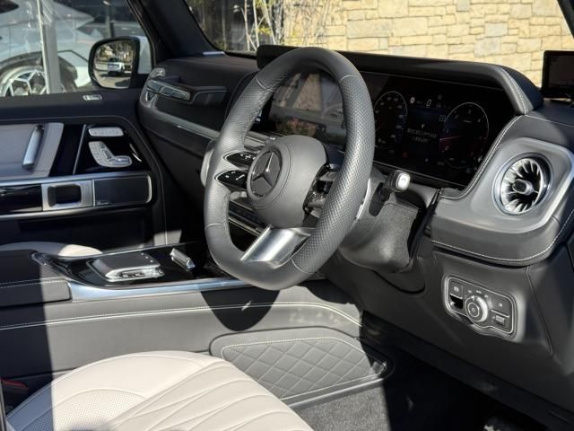 MERCEDES BENZ G CLAS 2024 Image 31