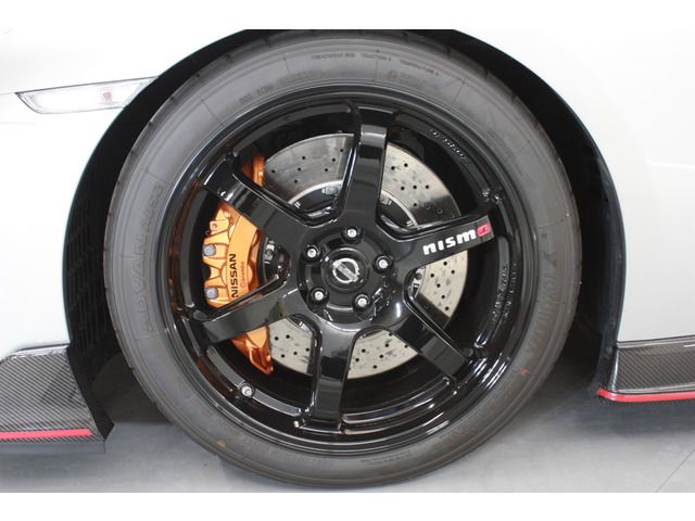 NISSAN GT-R 2017 Image 31