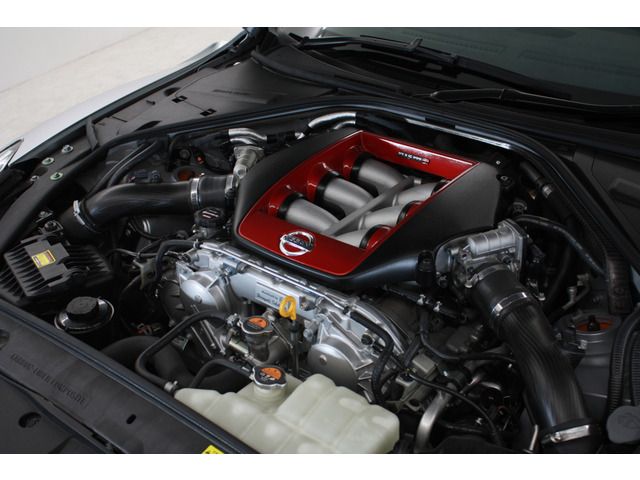 NISSAN GT-R 2017 Image 31